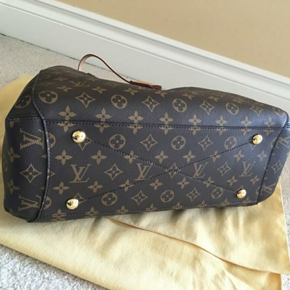 Montaigne - Picture 4 of 8